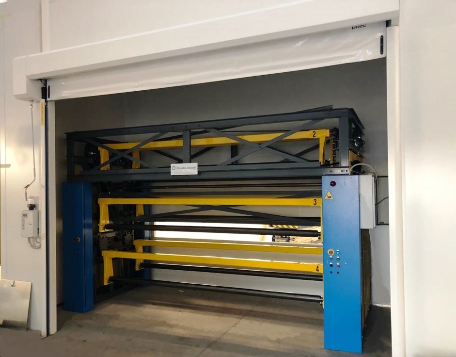 Automatic rotative storages for the textile industry