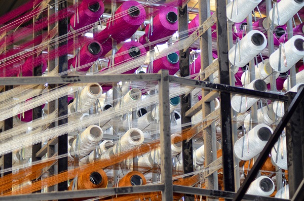 Magazzino verticale rotante: efficienza e ottimizzazione della logistica tessile