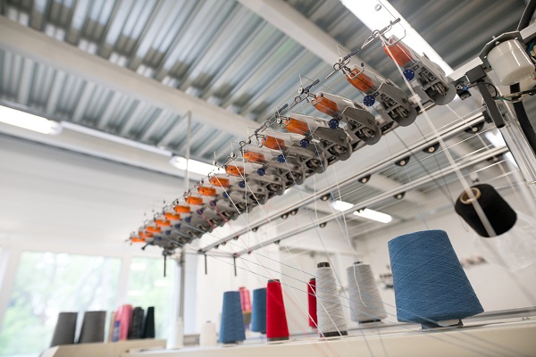 Magazzino su asse verticale Azienda tessile.